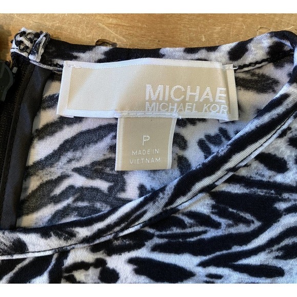 Michael Kors Allover Zebra Print Bell Sleeve Dress Size Small Women’s Black - Picture 3 of 7